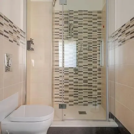 Modern “il Cavallaccio” Near The Center アパート