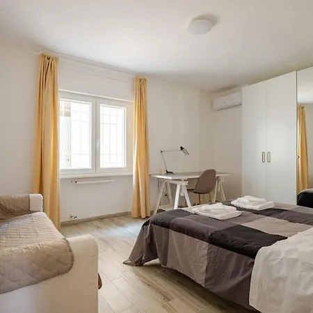 Modern “il Cavallaccio” Near The Center アパート